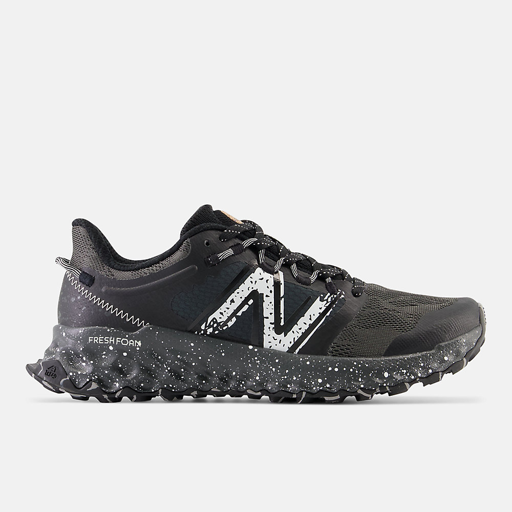 New Balance FRESH FOAM Garo&eacute; Shoes Black with Blacktop and Sea Salt